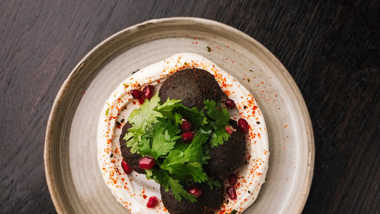 Фалафель з пряним йогуртом